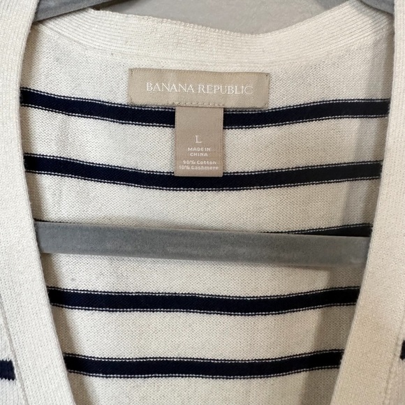 Banana Republic Navy/White striped button up cardigan. Size Large - Picture 5 of 7